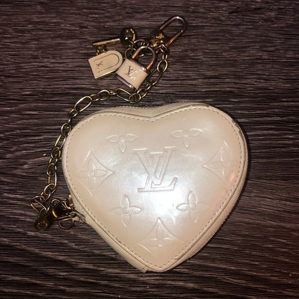 RARE VINTAGE Louis Vuitton Vernis Heart Coin Purse - Triple Lock Charms